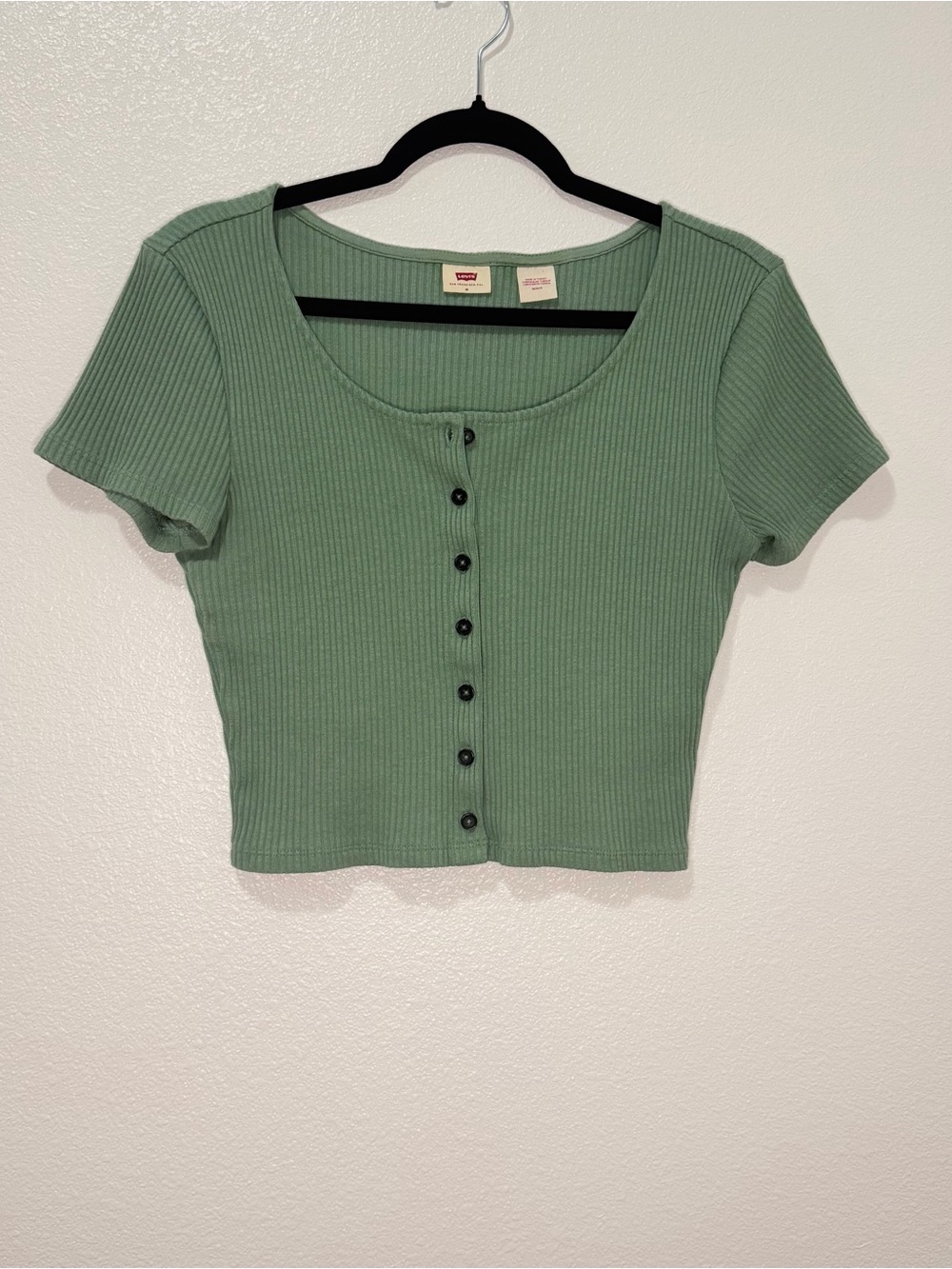 Levi’s Ribbed Button-Front Scoop Neck Crop Top - Sage Green